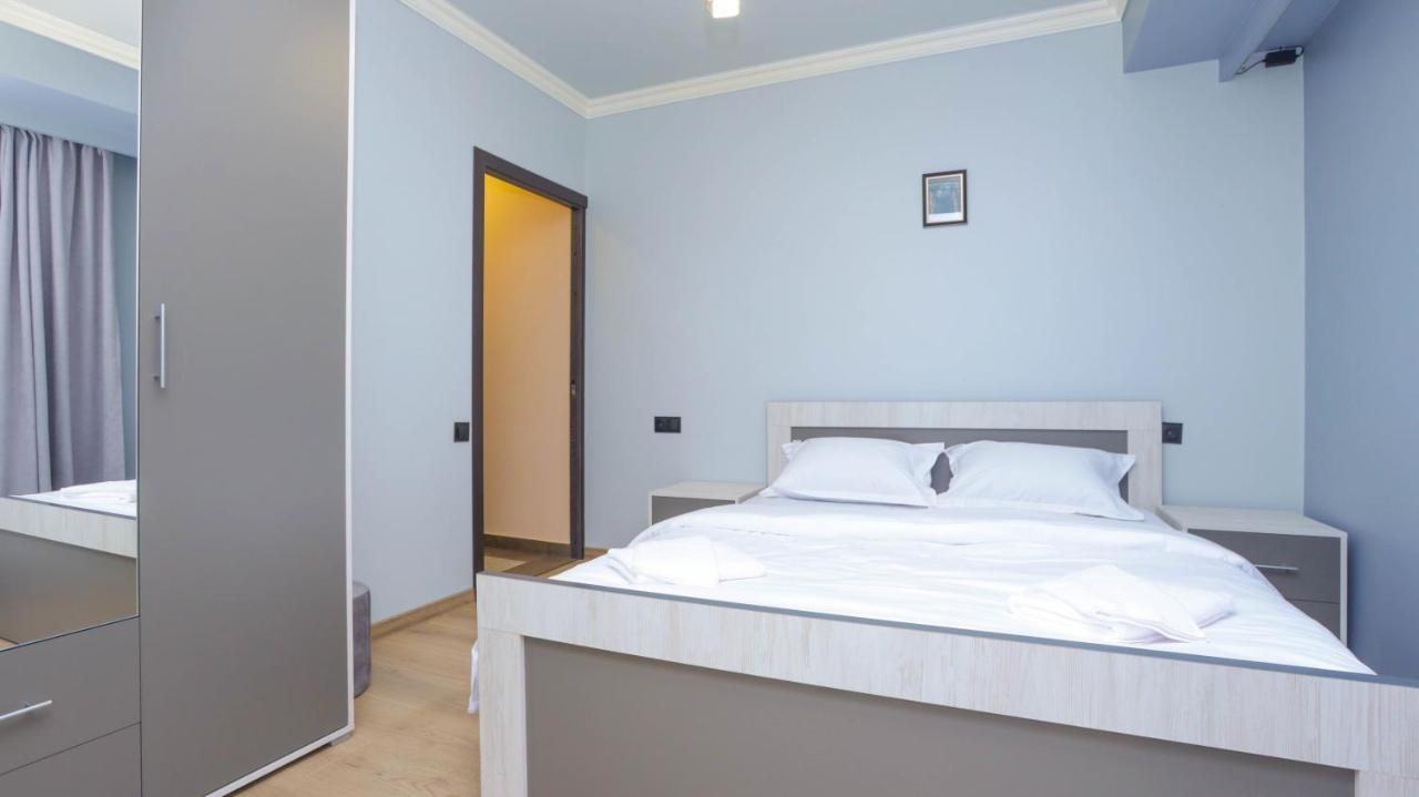 Stay Inn Apartments On Amiryan 15 エレバン エクステリア 写真