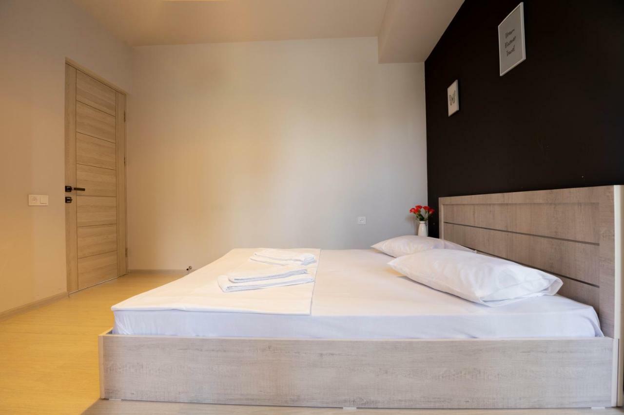 Stay Inn Apartments On Amiryan 15 エレバン エクステリア 写真