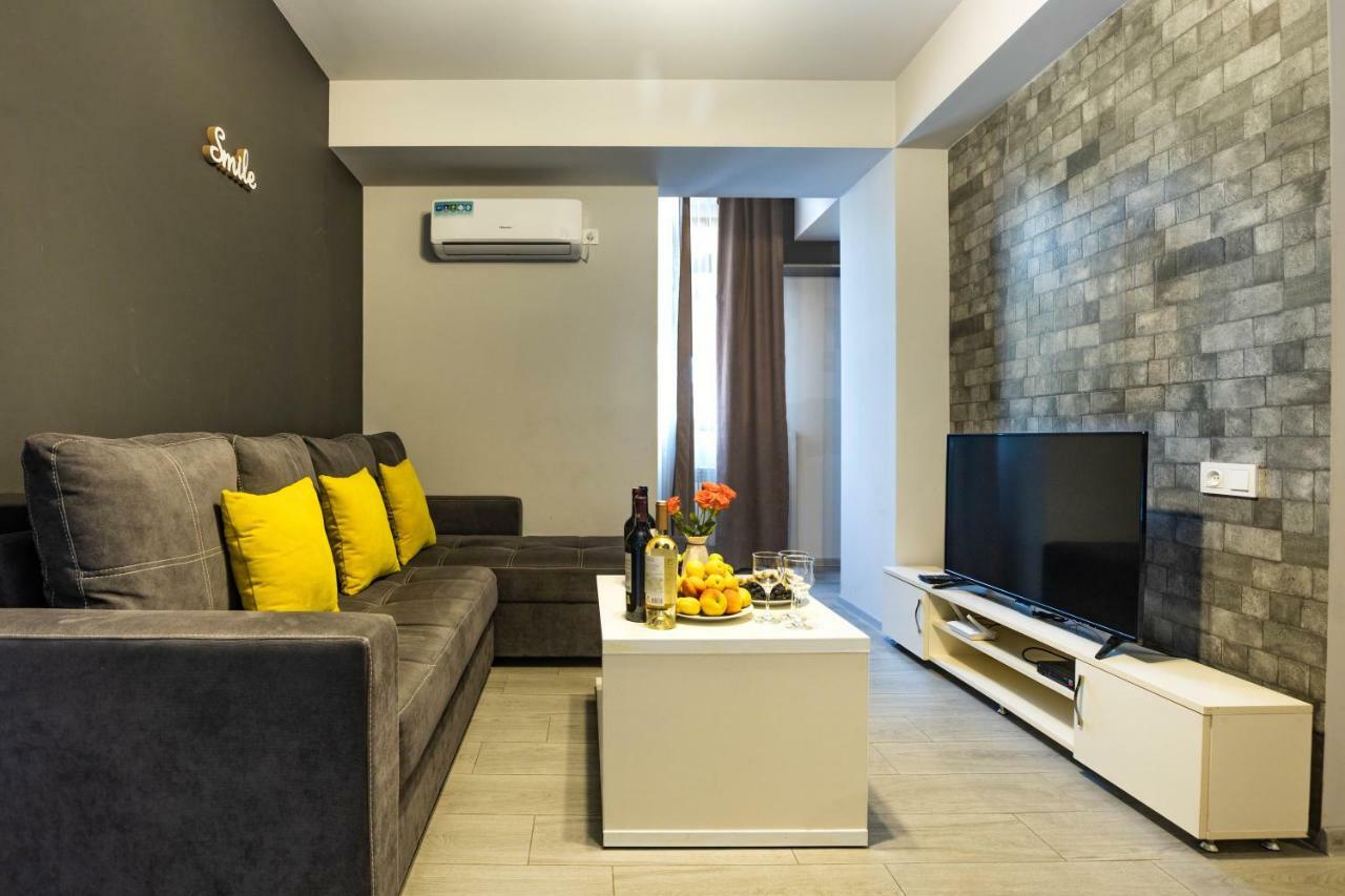 Stay Inn Apartments On Amiryan 15 エレバン エクステリア 写真