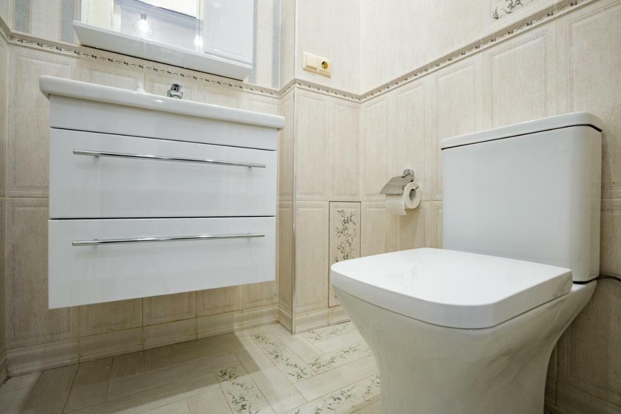 Stay Inn Apartments On Amiryan 15 エレバン エクステリア 写真